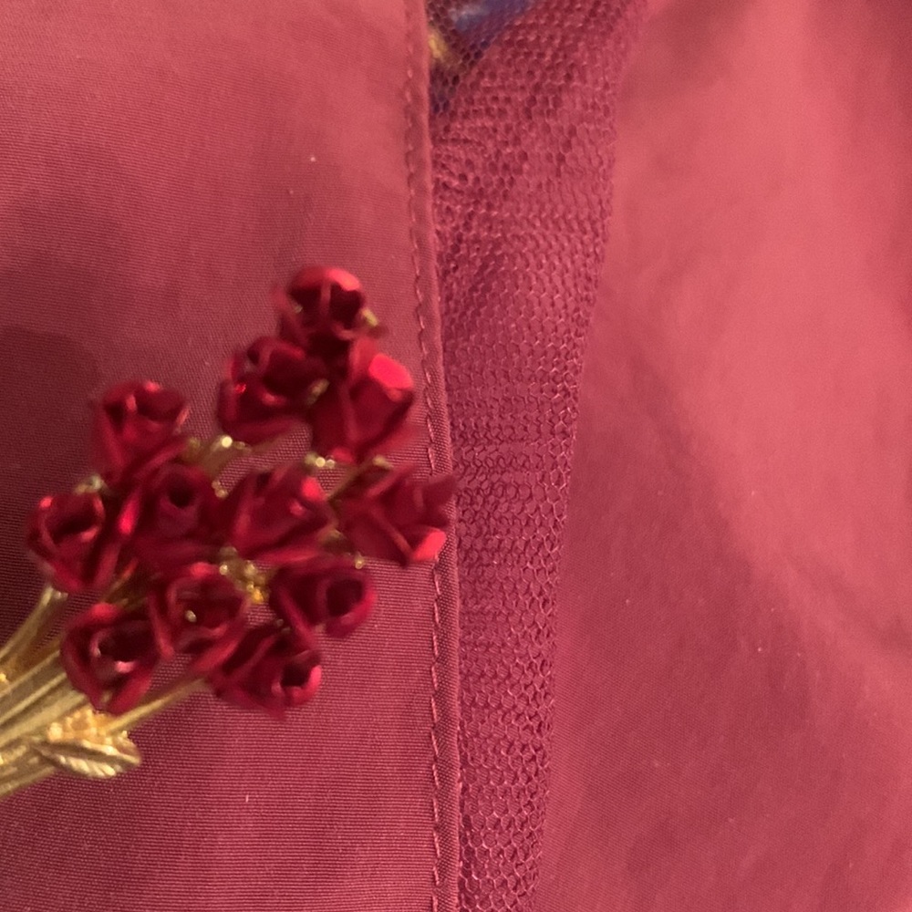 Vintage DOZEN LONG STEM ROSES Pin - Picture 3 of 6